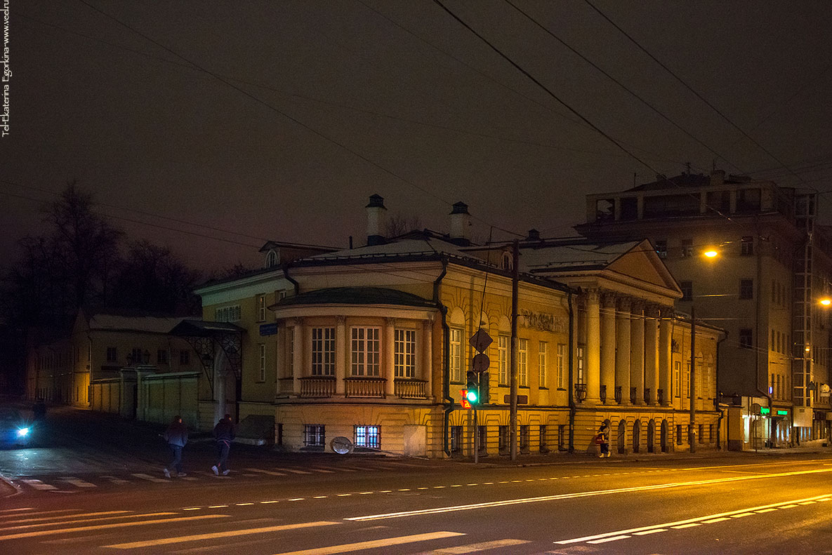 Как-то вечером на Басманном